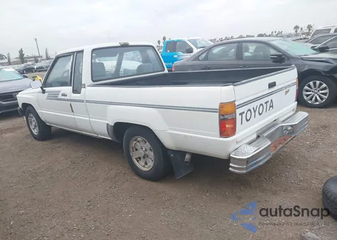1986 Toyota Pickup Xtracab Rn59 Sr5 from USA, damaged, VIN JT4RN59G6G0216127